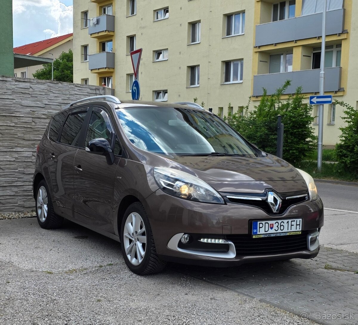 Renault Scenic 1.6dCi - nafta - 2