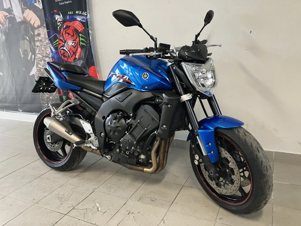 Yamaha FZ1 - 2