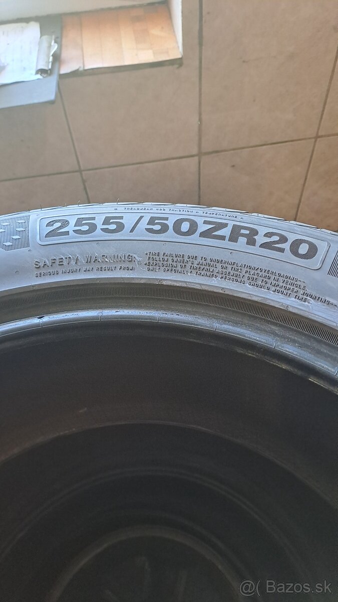 255/50 R20 - 2