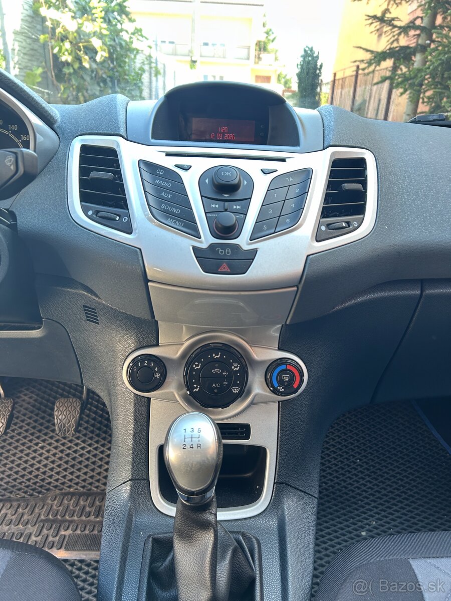 Ford Fiesta - 2