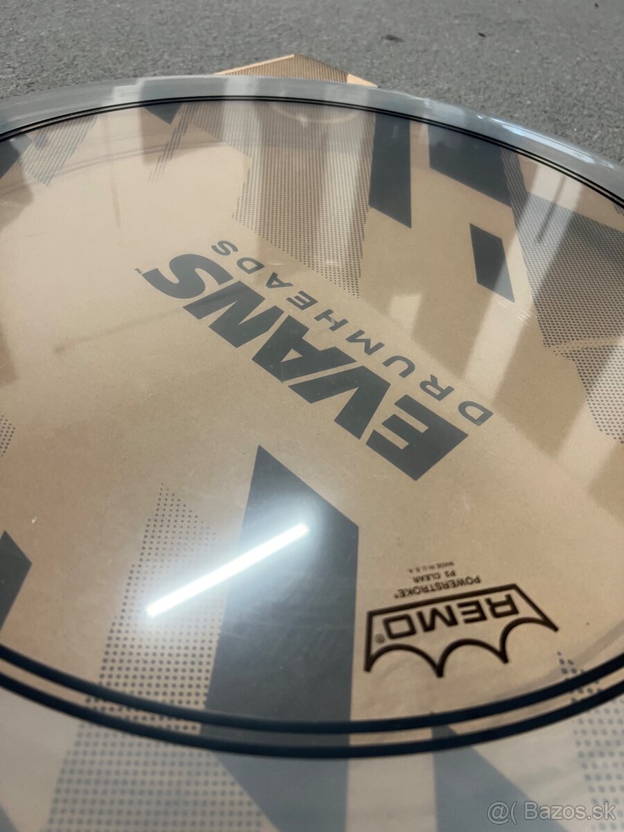 Remo Powerstroke 3 clear 22” - 2