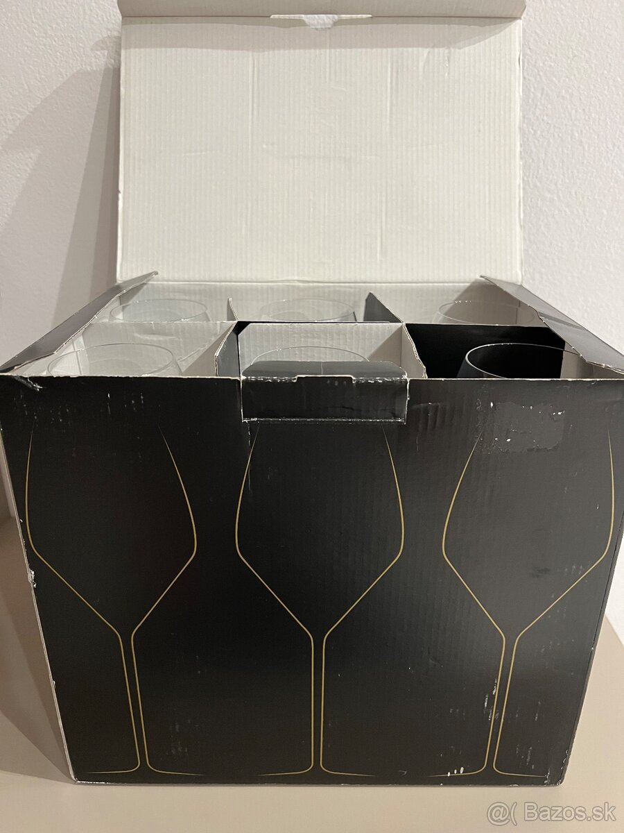 Krug poháre na Champagne - 2