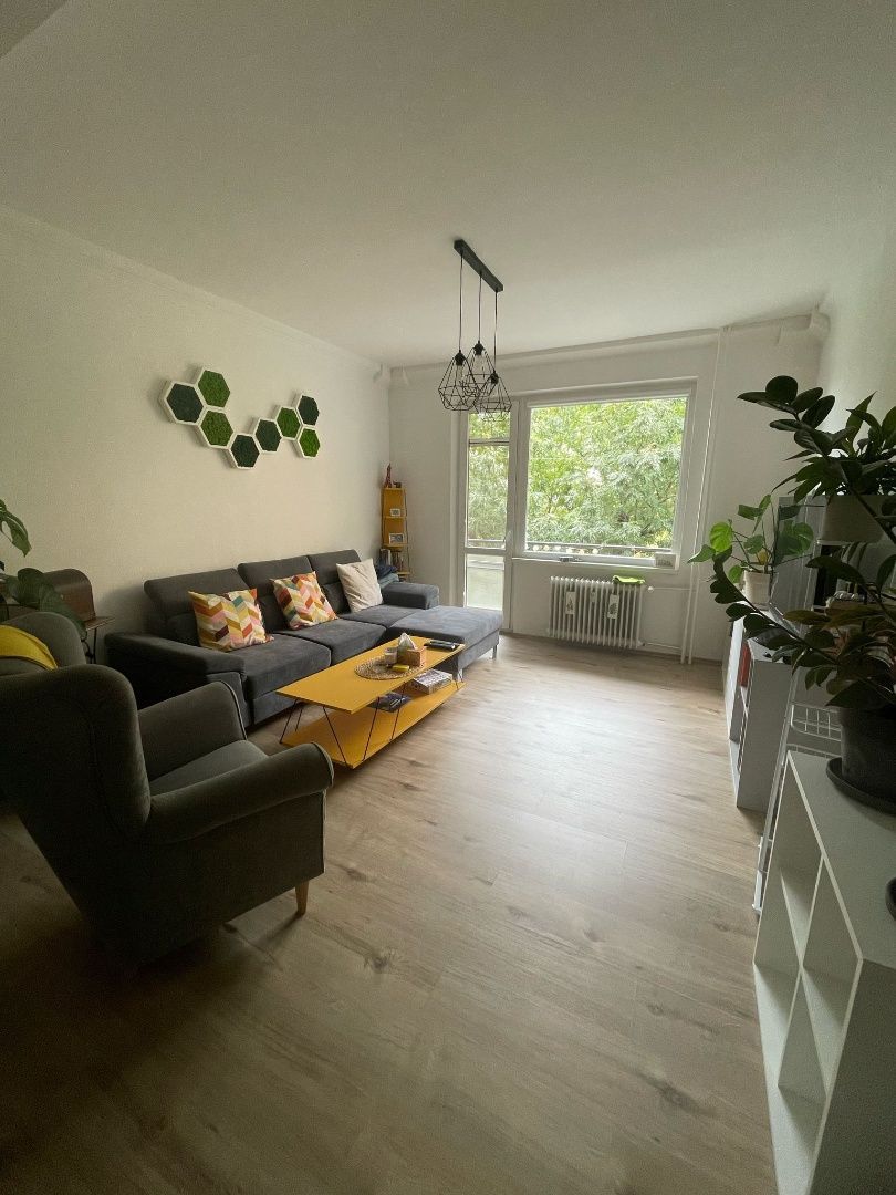 PRENÁJOM: dogfriendly bývanie 1,5 izbový mestský byt v obľúb - 2