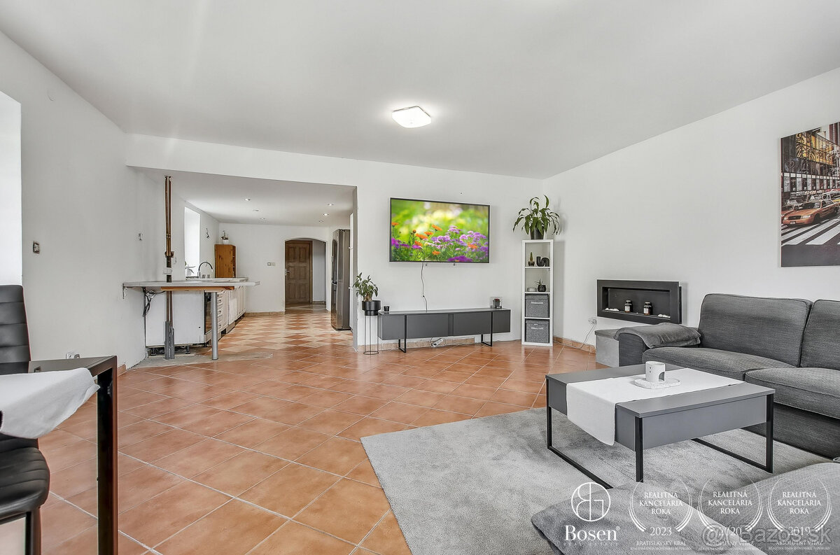 BOSEN | Na predaj 4 izbový rodinný dom v pokojnej lokalite H - 2