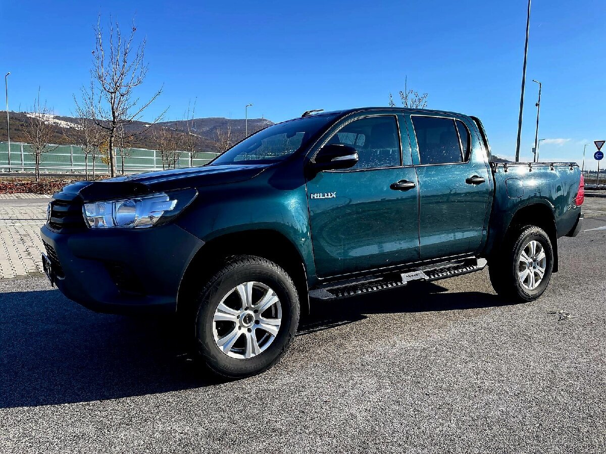 TOYOTA HILUX - PREDAJ AJ NA SPLÁTKY OD 0% AKONTÁCIE