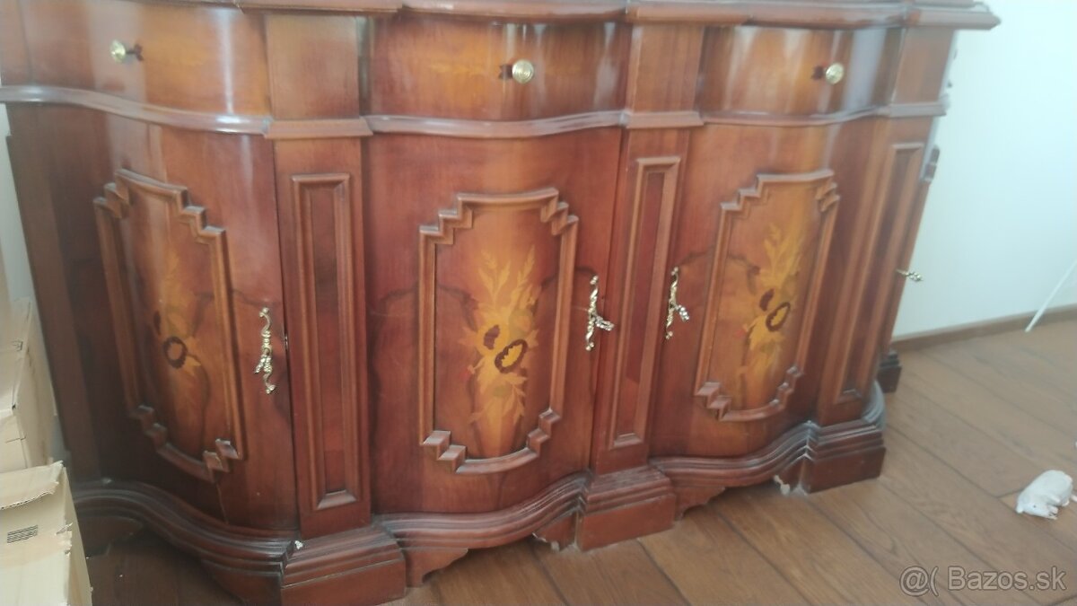 Talianská štýlová dvojdielna skriňa - 2