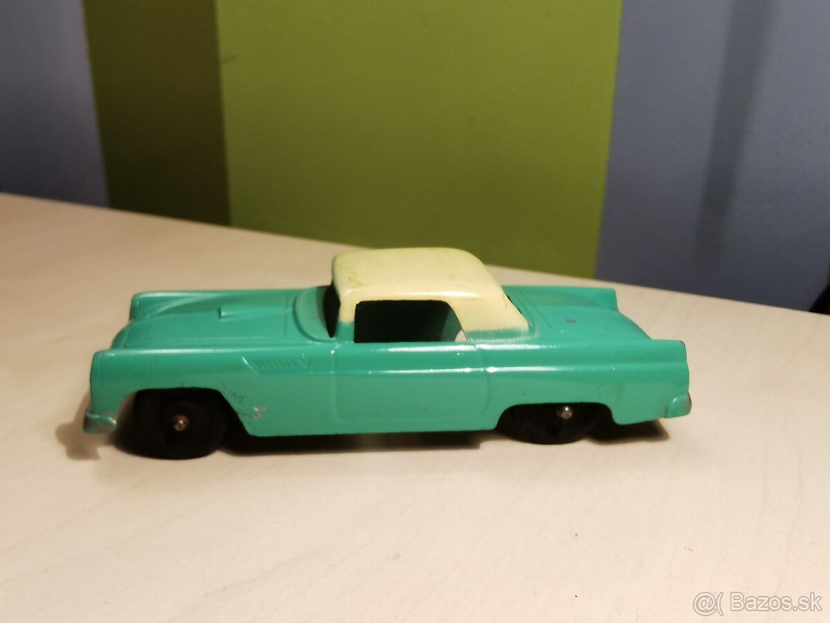 RARITKA Tootsietoy USA Ford Thunderbird - 2