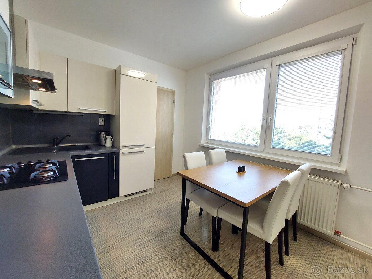 EXKLUZÍVNE Ideálny 4+1 izbový byt s balkónom, Žilina - - 2