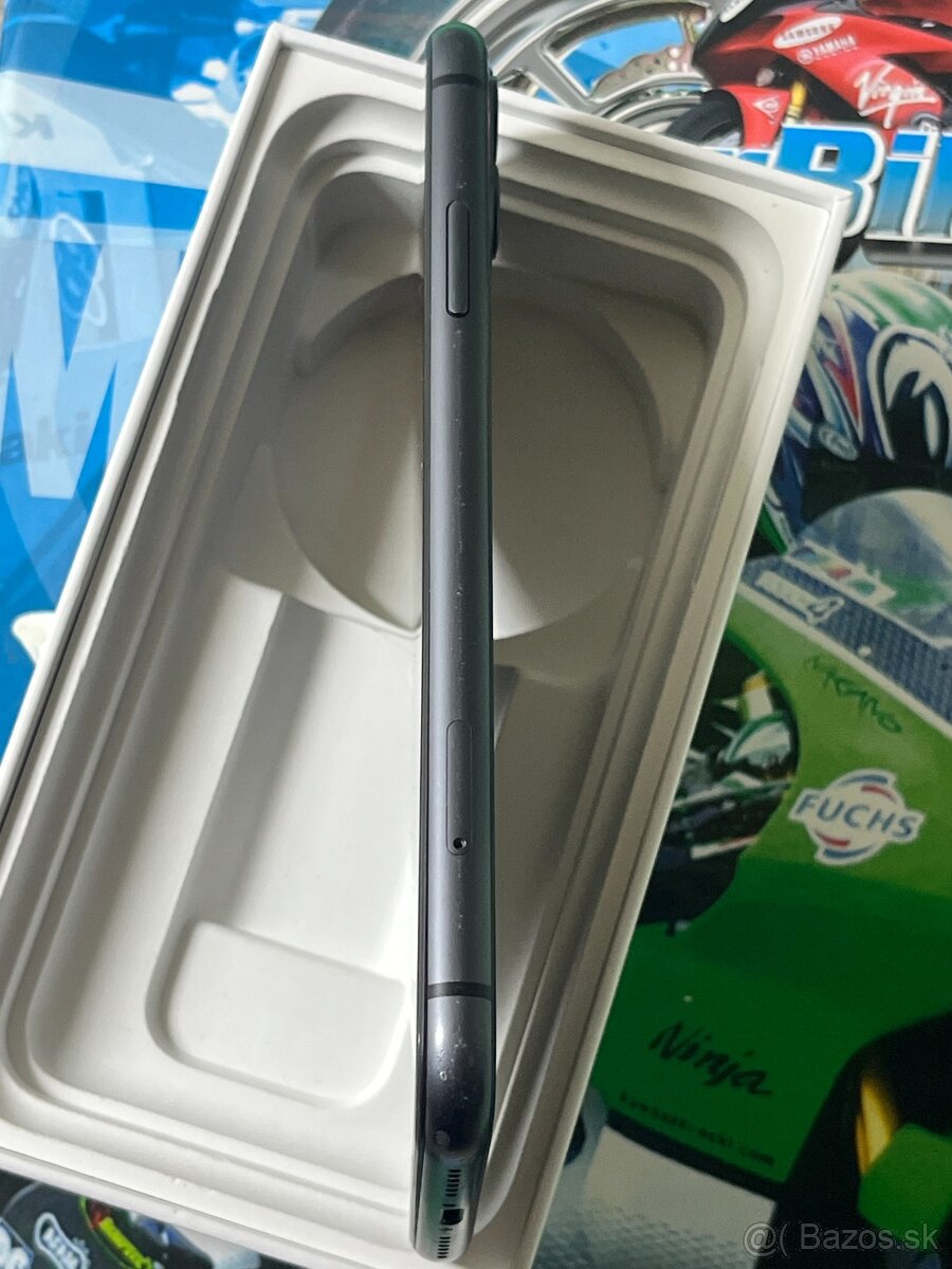 Predám iPhone 11 128GB - 2