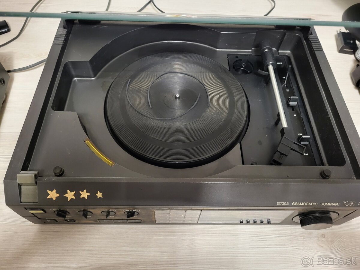 TESLA Gramorádio Dominant 1039A - 2