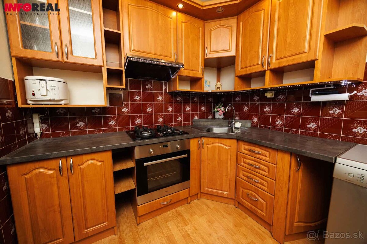 2 izbový byt 51 m2 + loggia, Južná tr.(pri Auparku) - 2