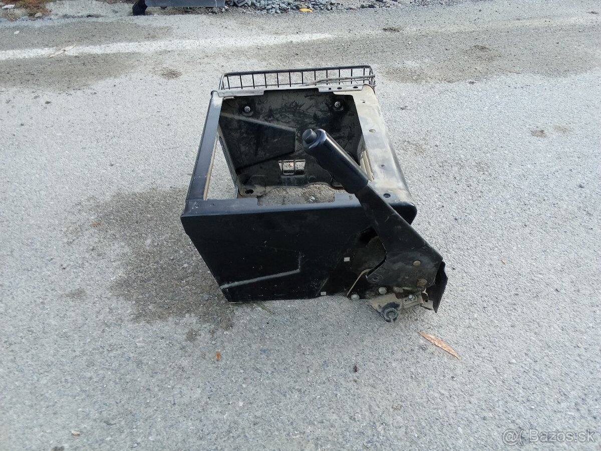 Držiak sedadlá dodávka - 2