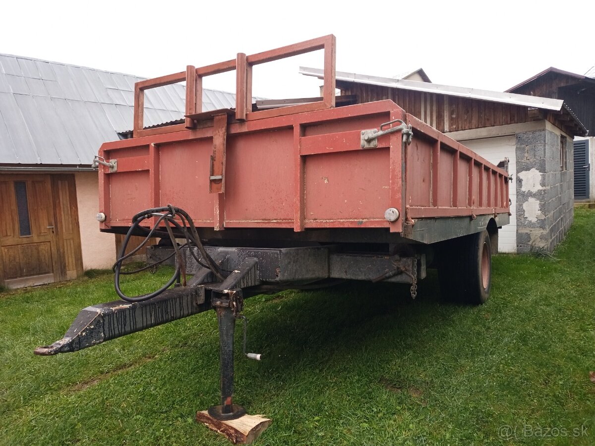Vlečka 8t trojsklapač - 2