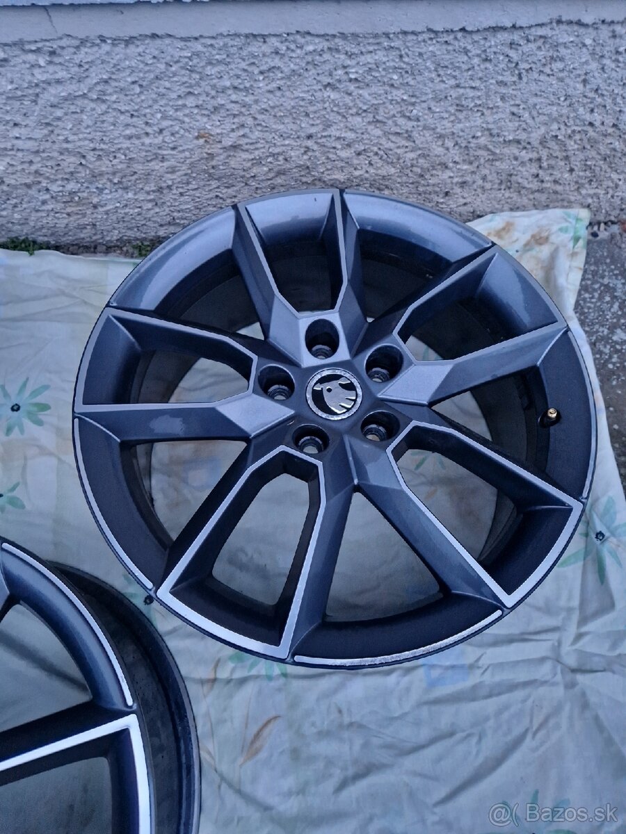 Skoda gemini rs r18 5x112 - 2