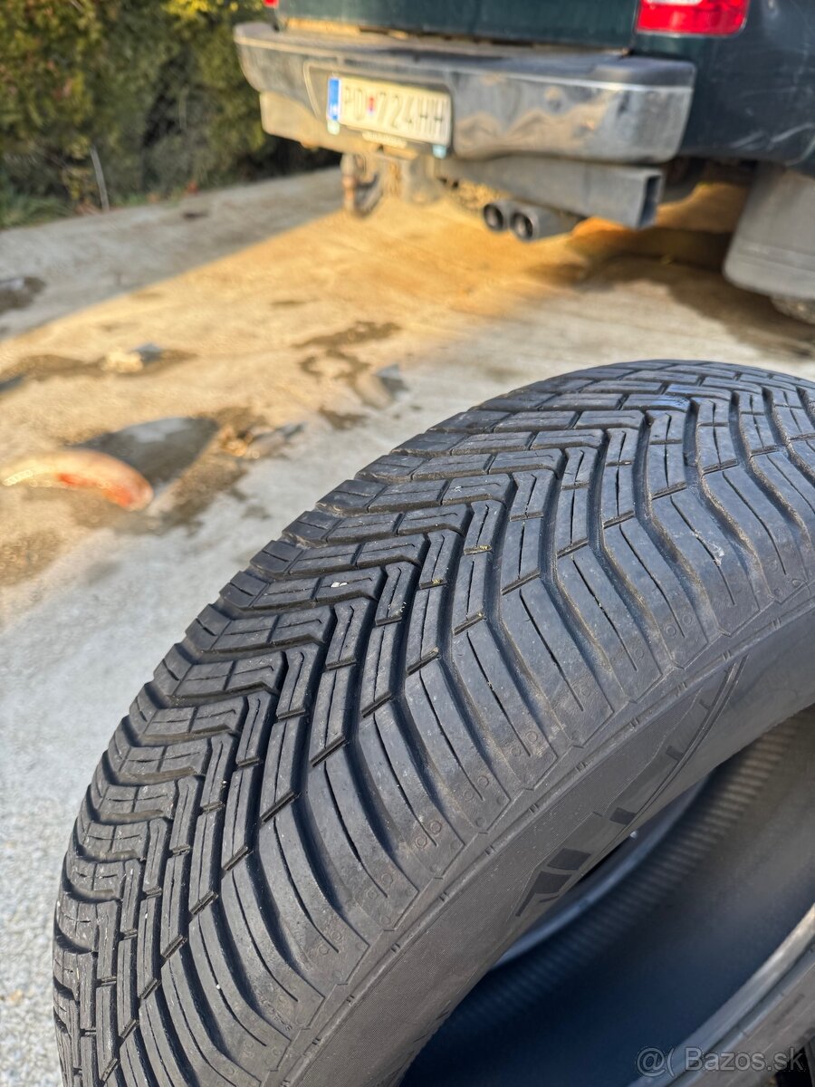 Pneumatiky 215/65 R17 Continental - celoročne - 2