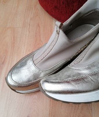 PEKNÉ DÁMSKE TOPÁNKY veľ.38 - 2