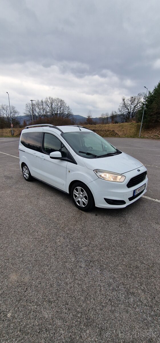 Ford Tourneo Courier - 2