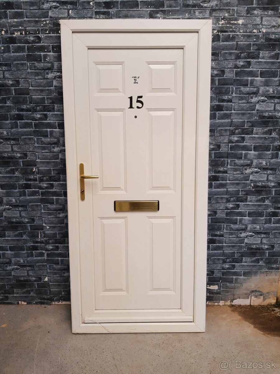 Plastové dvere Č. 202. Ľ - 2