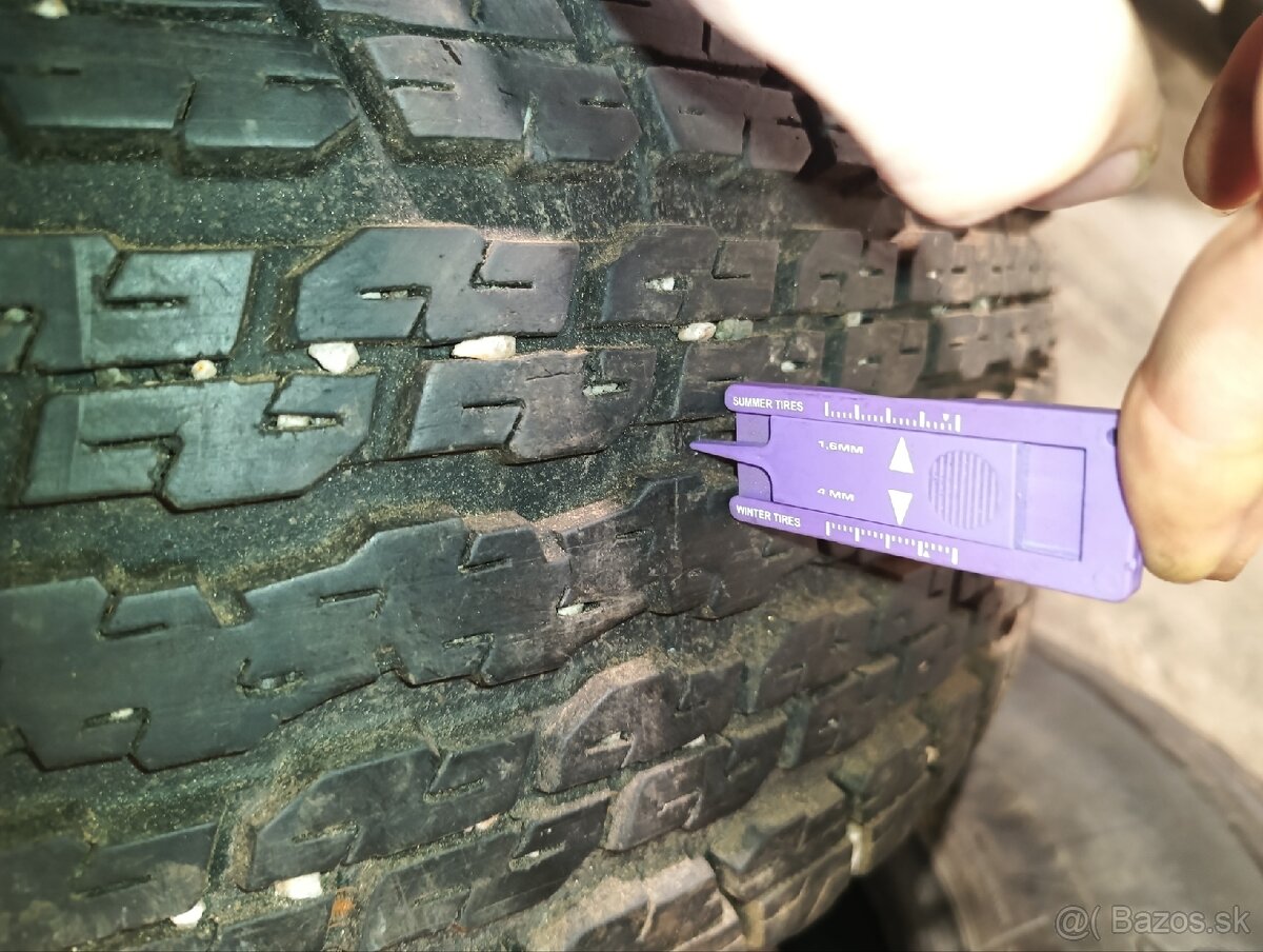 Bridgestone 255/70r18 - 2