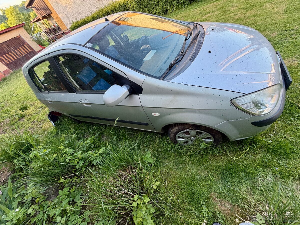 Hyundai Getz 1.4 benzín AUTOMAT na ND - iba 92tis km - CELOK - 2