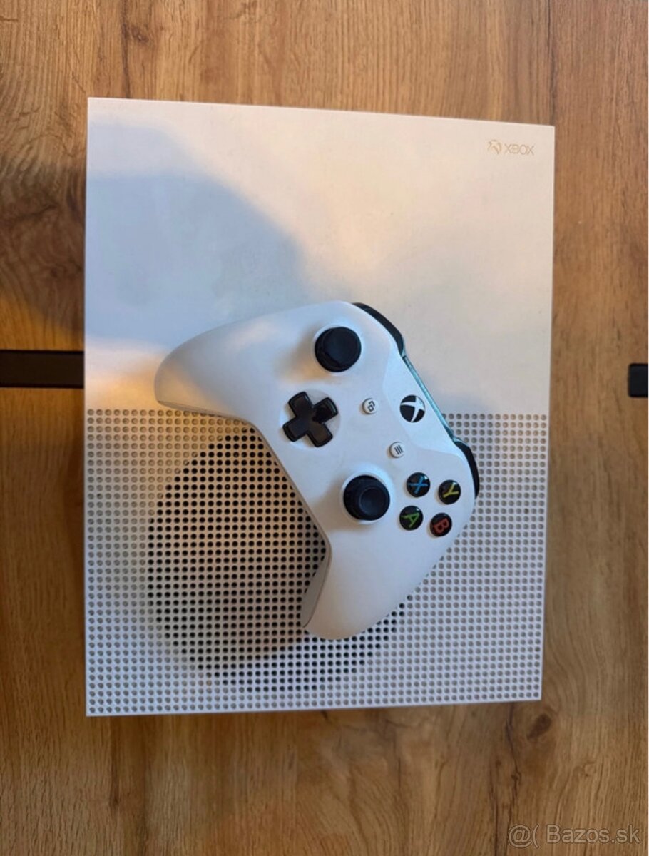 Xbox One S - 2
