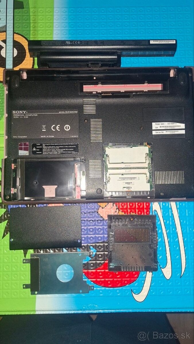 Poskodeny Sony Vaio - 2
