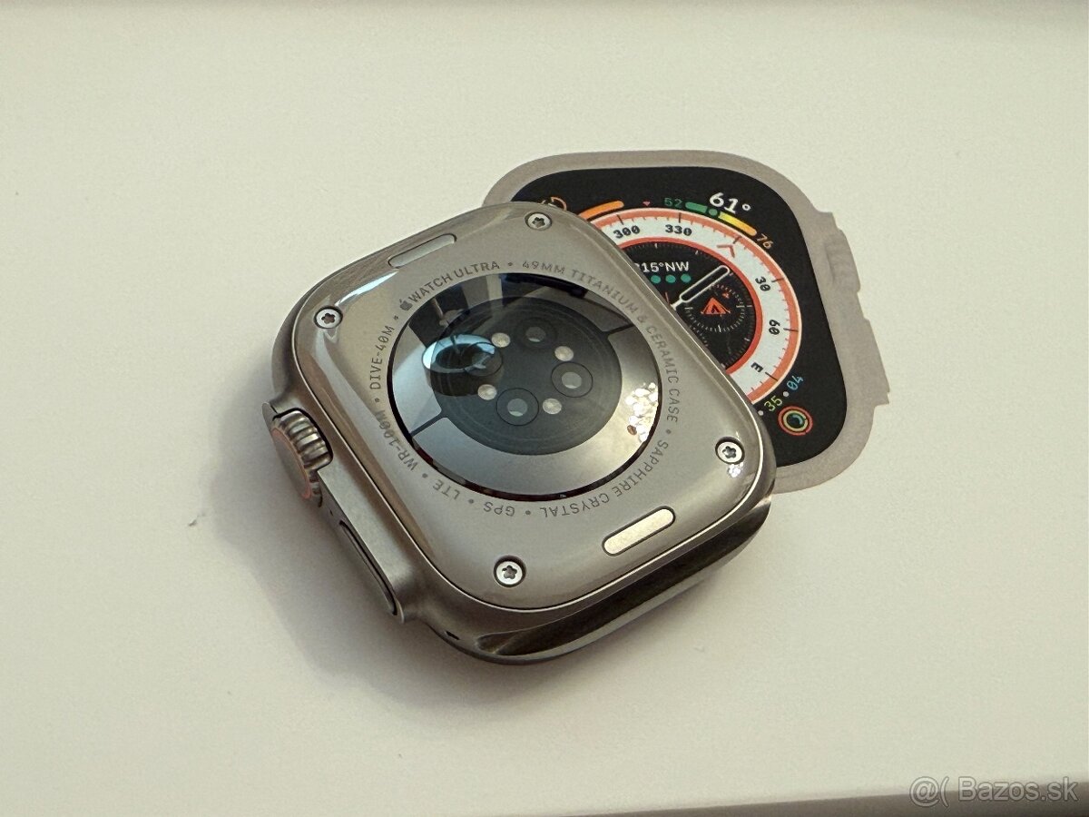 Apple Watch Ultra 1 v TOP stave - 2