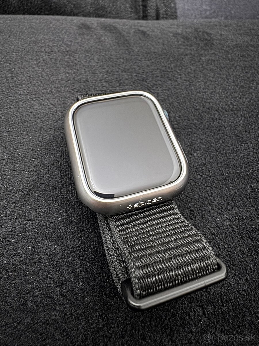 Apple Watch 8 45mm - 2