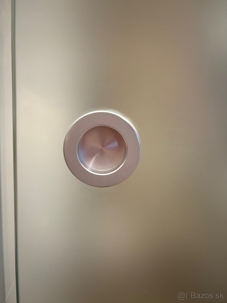 Sklenená stena s posuvnými dverami - 2