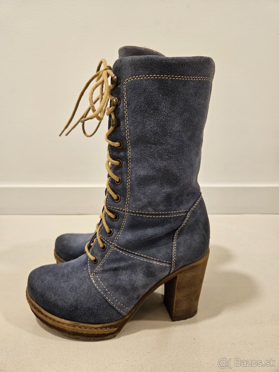Dámske modré semišové čižmy na podpätku - 2