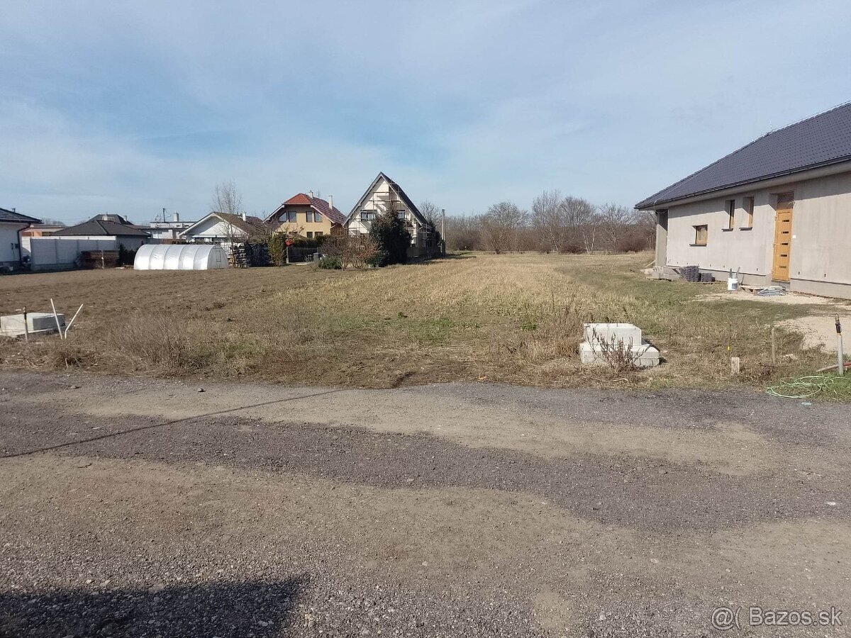 Pozemok určený na výstavbu rodinného domu - 2