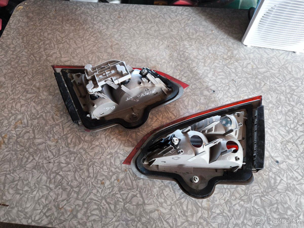 Zadne svetla Mondeo Combi MK4 - 2