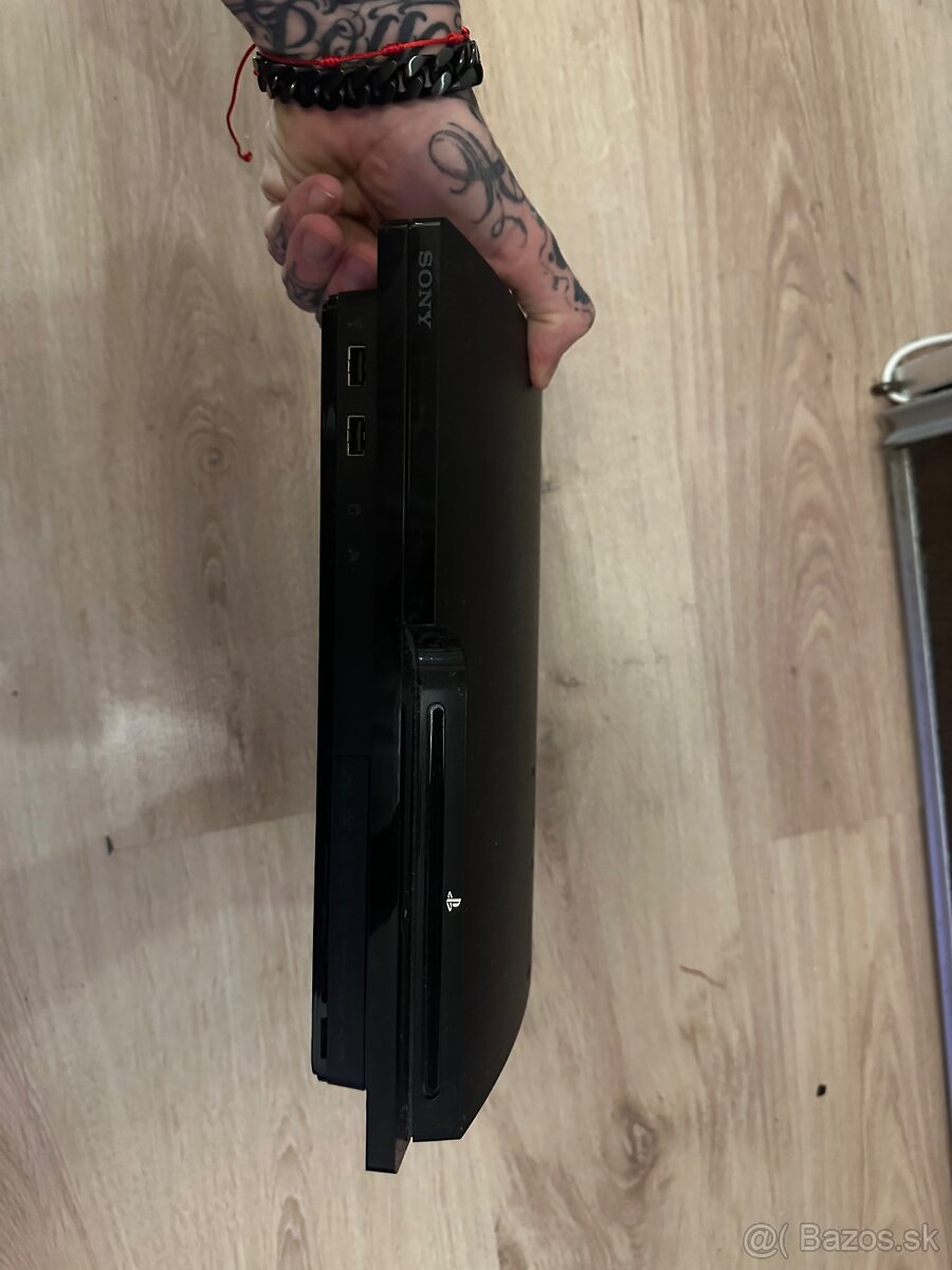 Ps3 slim konzola - 2