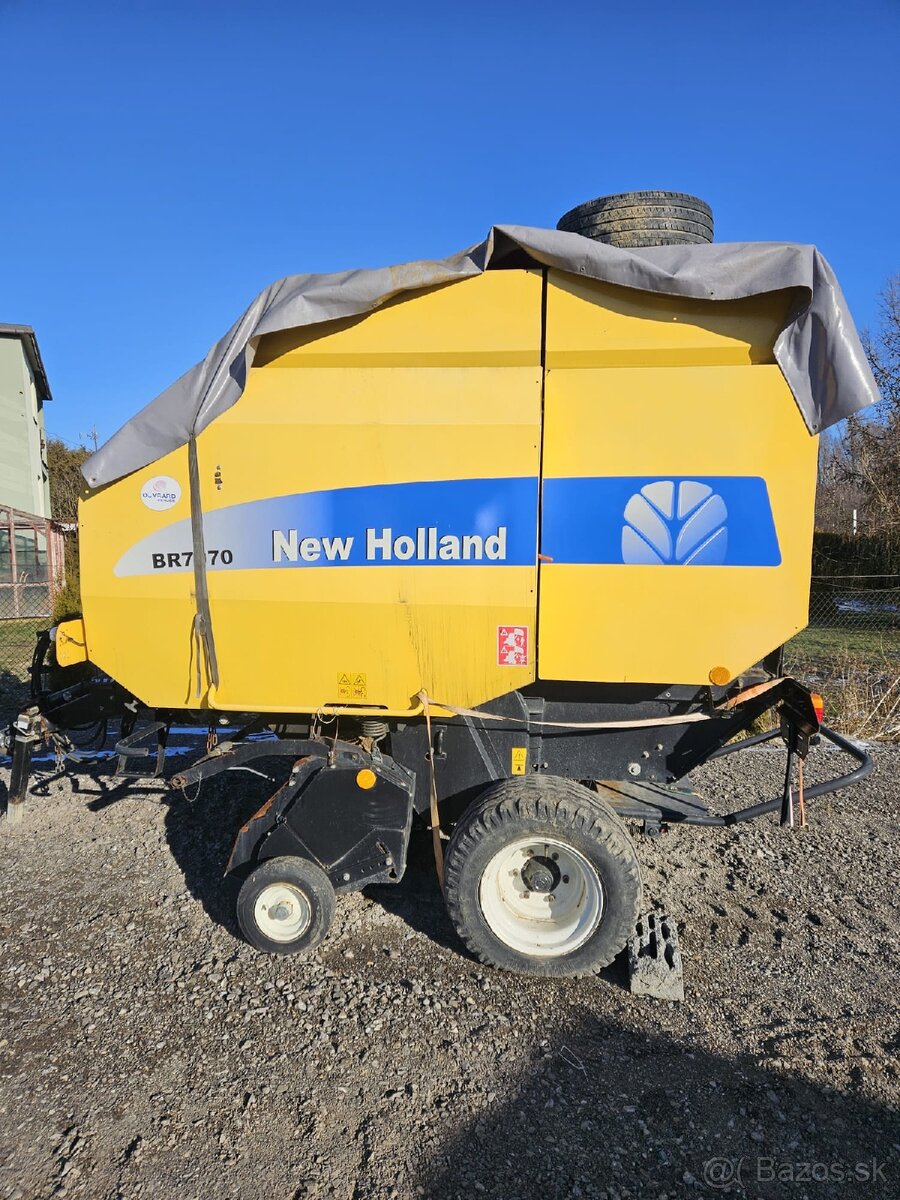 Balikovač New Holand BR 7070 - 2