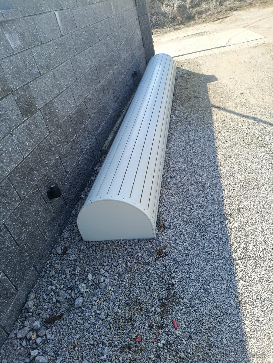 Kryt na bazénovu roletu - 2