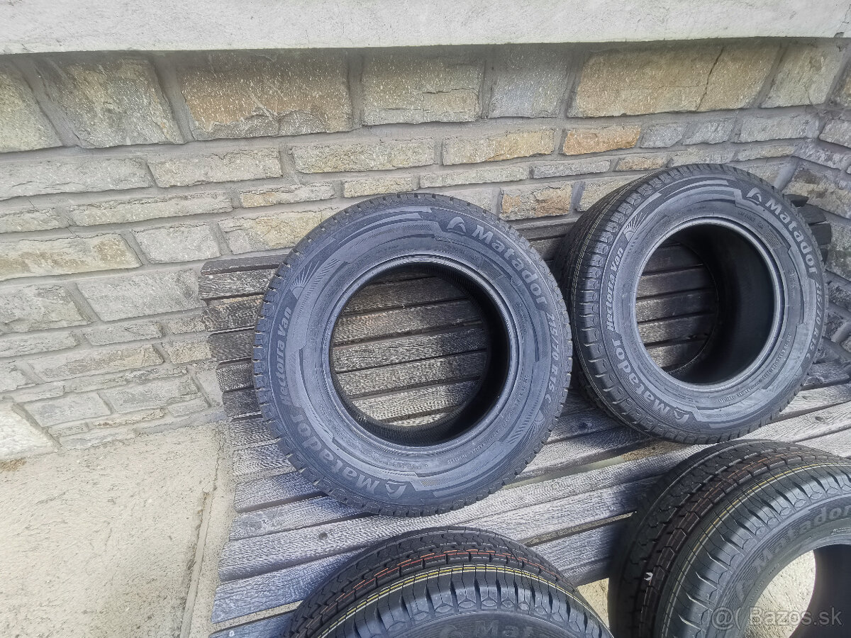 215/70R 15C - 2