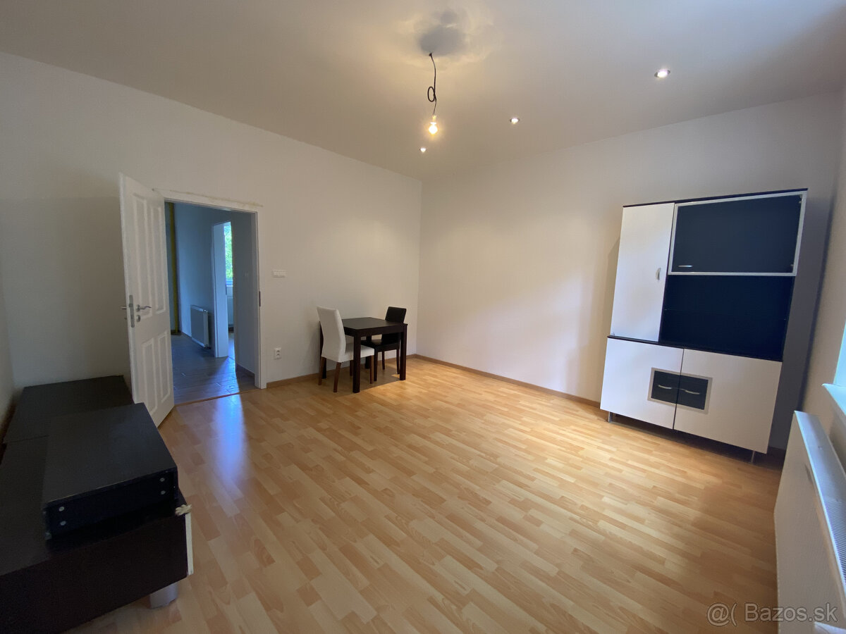 Len u nás v ponuke: Predaj 2 izbového bytu pri OC Centrál v - 2