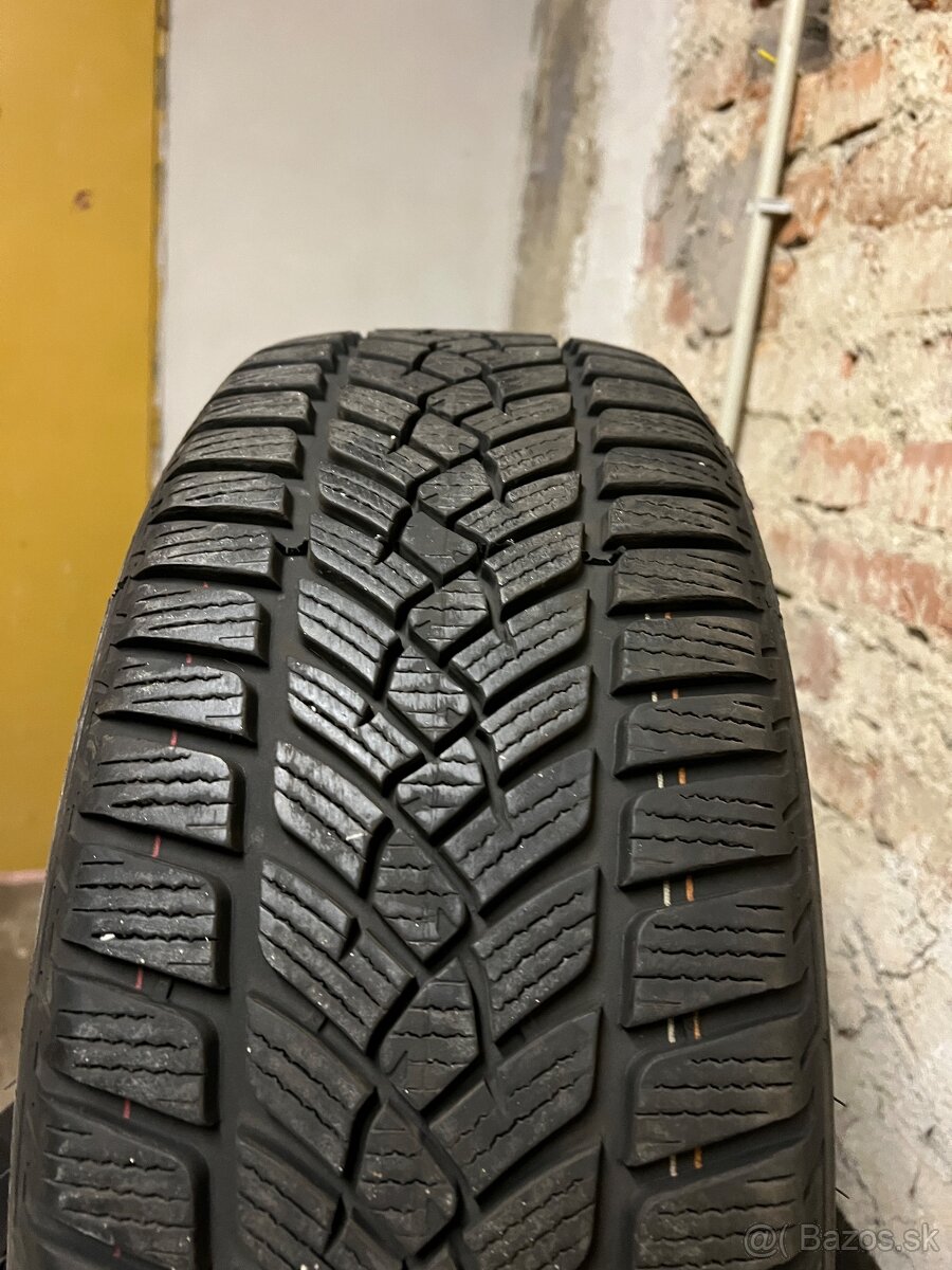 PREDÁM ZIMNÉ PNEUMATIKY FULDA 215/45/17 - 2