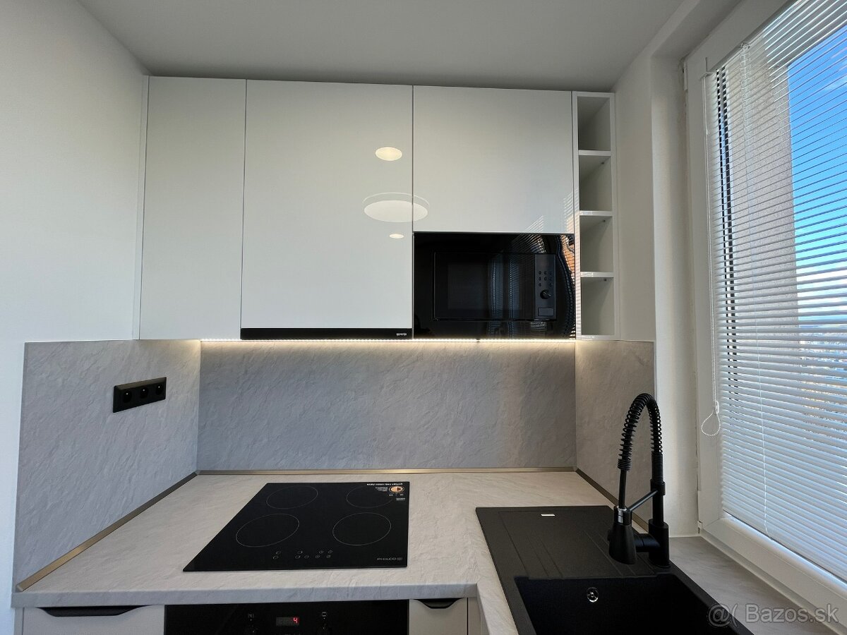 KOMPLETNÁ REKONŠTRUKCIA-moderný 3 izbový byt s loggiou - 2