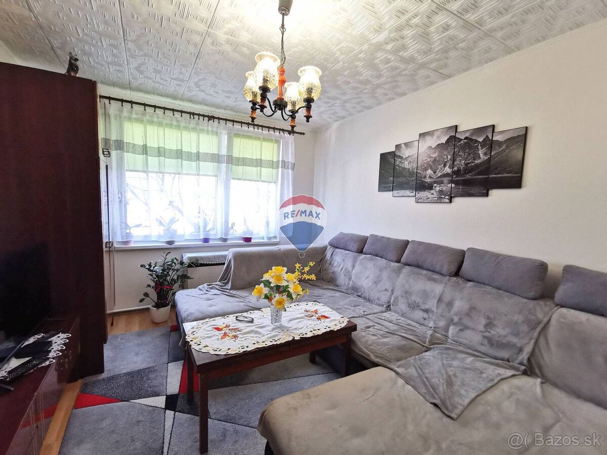 REZERVOVANÉ 2 izbový byt, zrekonštruovaný, 56 m2, balkón, V - 2