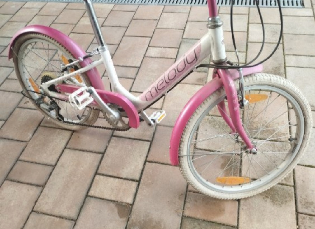Dievčenský bicykel - 2