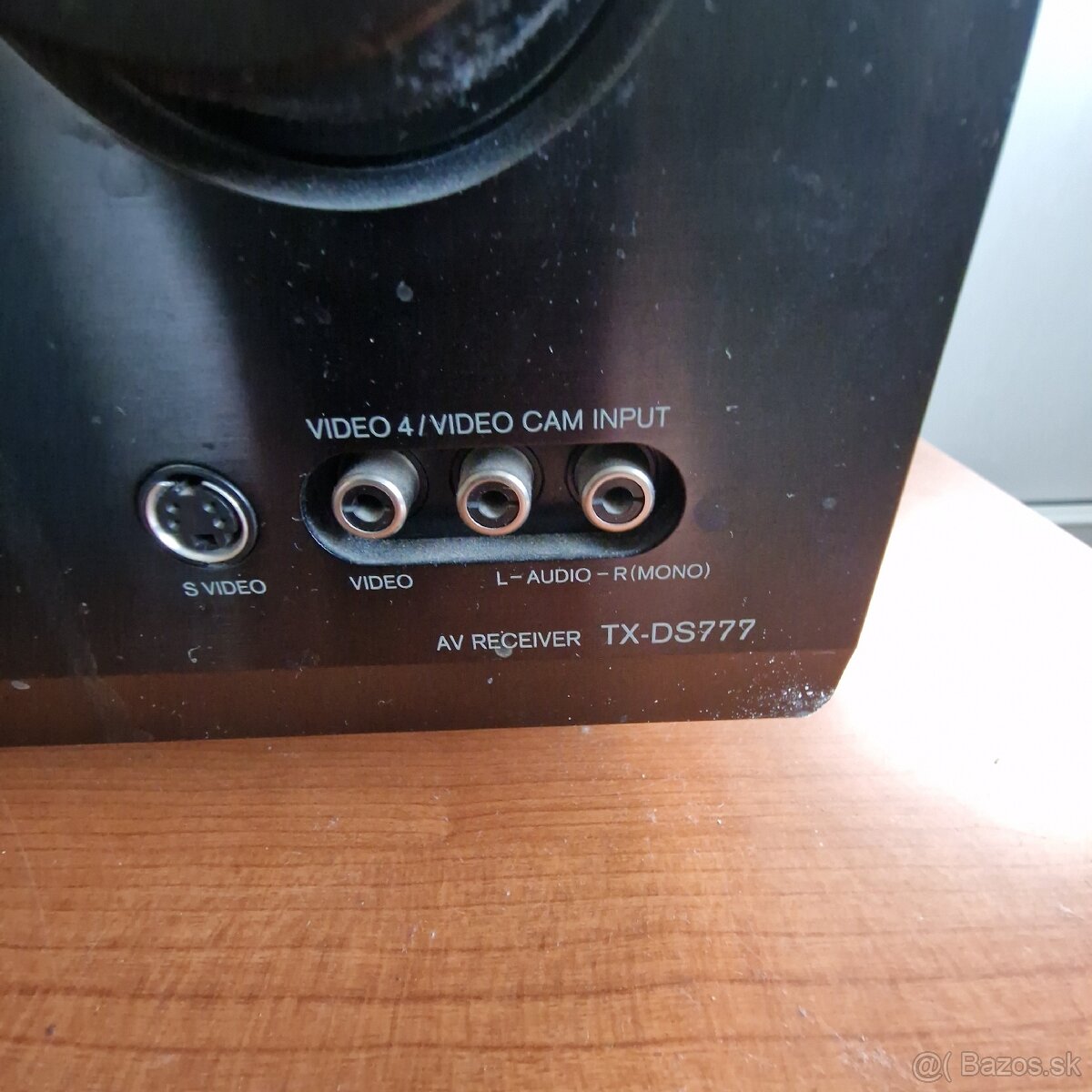 Predam Onkyo AV reciver - 2