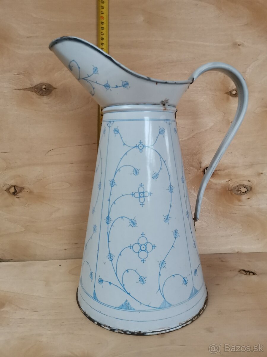 Smaltovaný čajník a konva. - 2