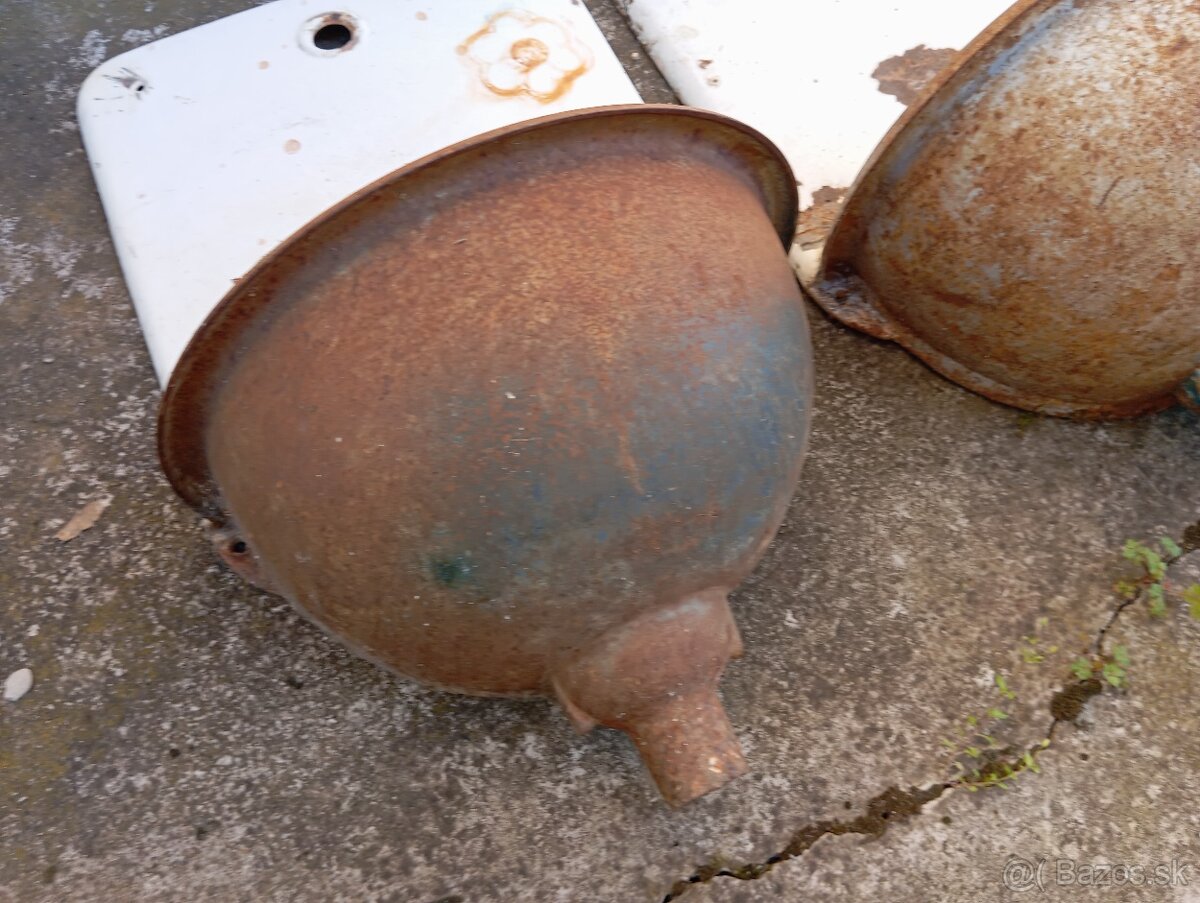Predám staré liatinové umývadlá smaltované - 2