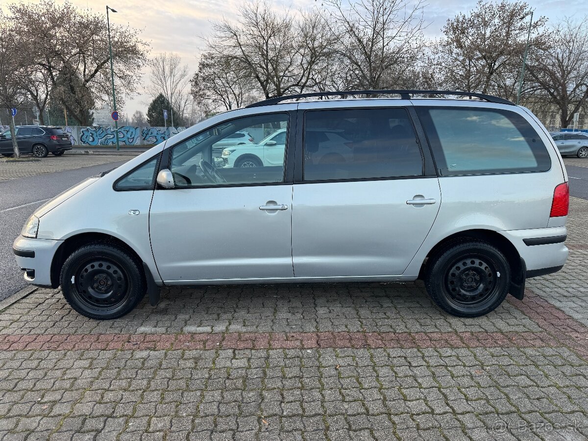 VW Sharan 1.9 TDi 303000km - 2