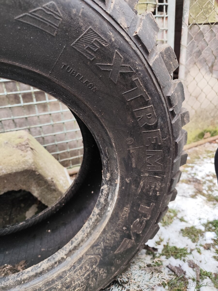 255/70 r16 - 2