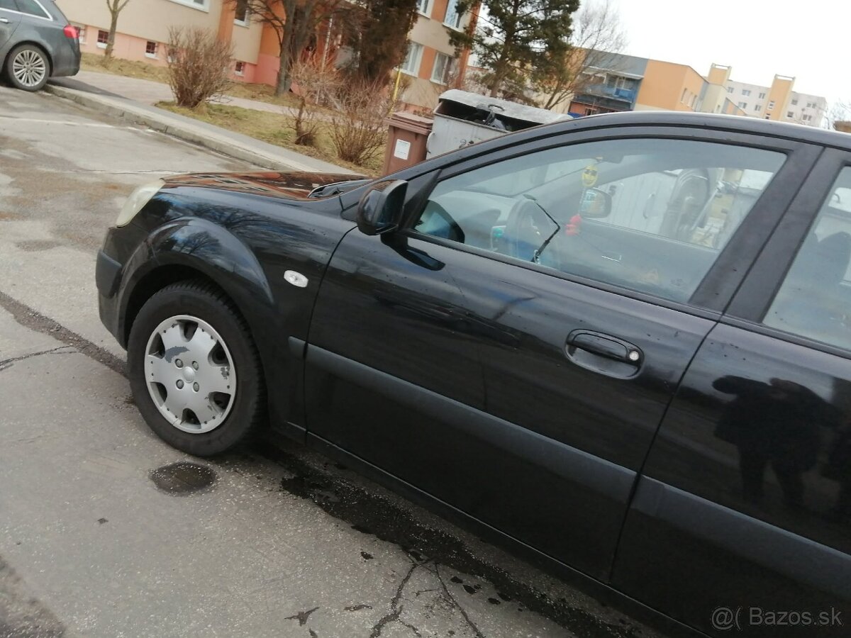 Predám kia rio - 2