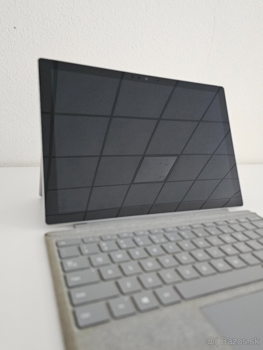 Microsoft Surface Pro 5. generácie - 2