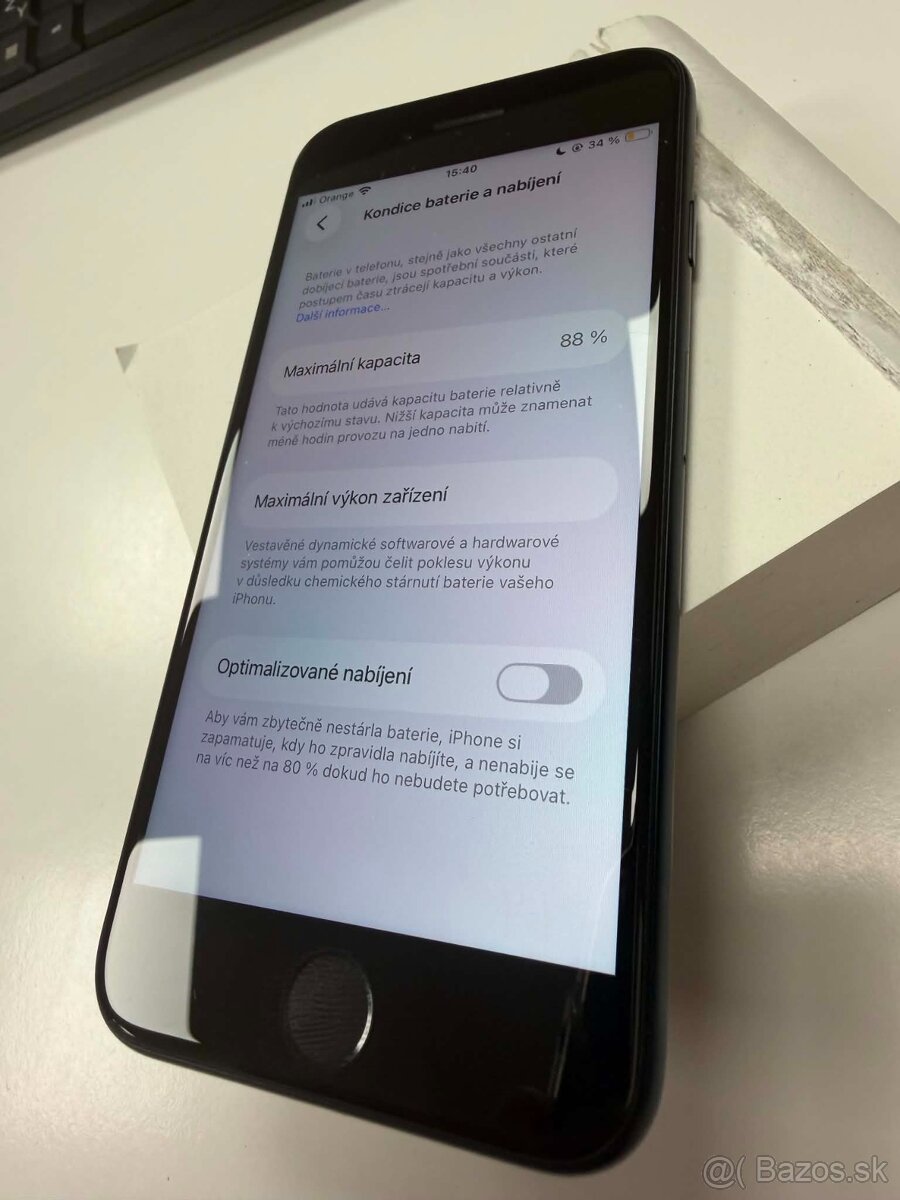Prodám iPhone SE (3. generace, 2022) 64 GB. - 2