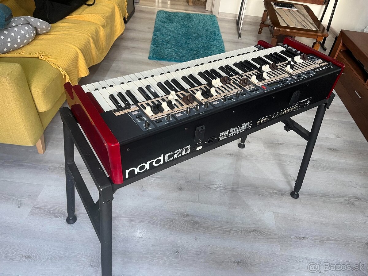 NORD C2D (Hammond klon) - 2
